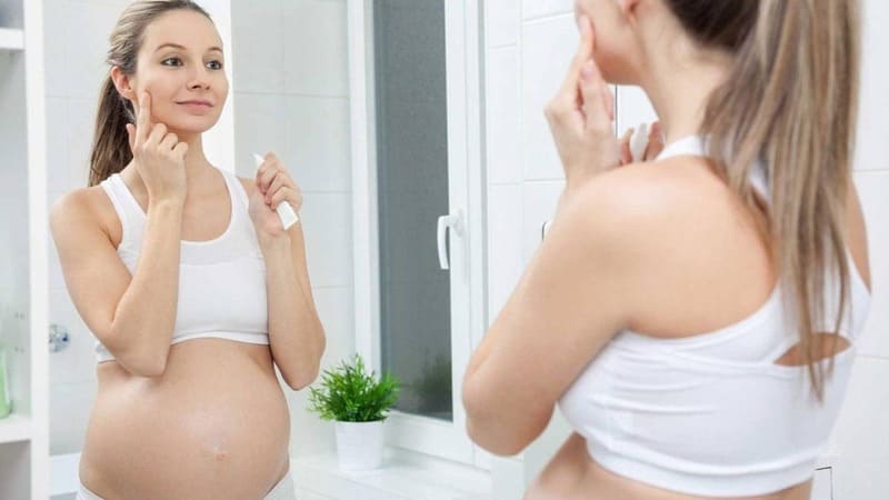 Mẹ bầu sau sinh bao lâu có nên dùng mỹ phẩm không?