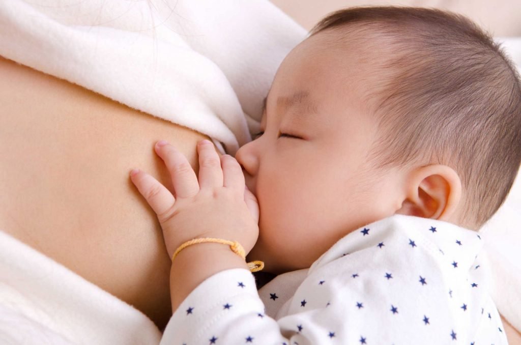 Mơ thấy cho con bú sữa chảy báo mang điềm báo gì?