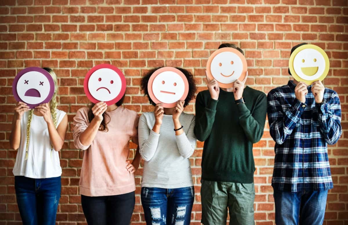 Các tính từ phổ biến dùng để diễn tả cảm xúc