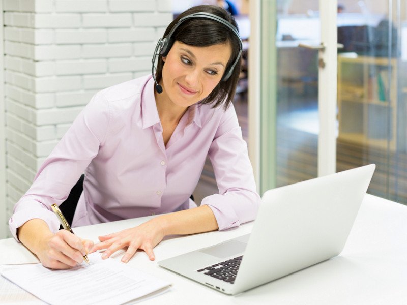 Các yếu tố ảnh hưởng đến hiệu quả học tiếng Anh online với người bản xứ