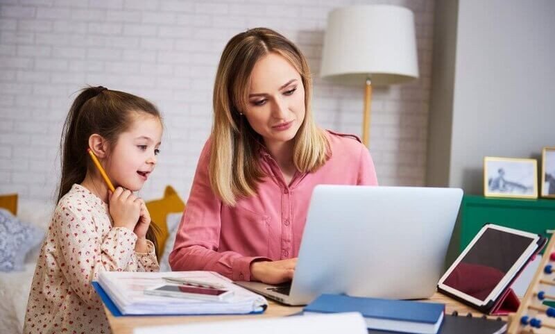Giao diện ứng dụng Microsoft Mathematics hỗ trợ giải toán.