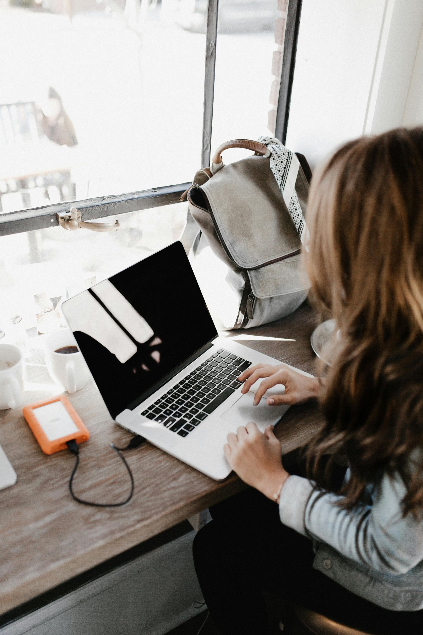 Giao tiếp hiệu quả qua email bằng tiếng Anh trong công việc