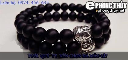 Bộ sưu tập các loại đá phong thủy tự nhiên có màu sắc khác nhau