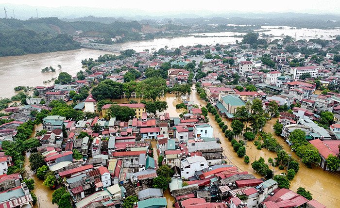 Cập nhật thông tin nghỉ học của học sinh tại Hà Nội do mưa bão