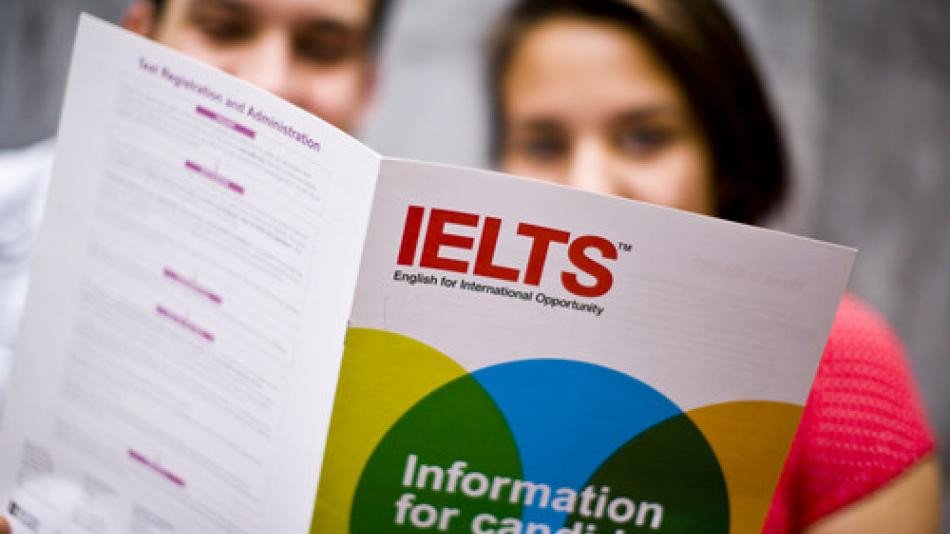 Chuyên gia chia sẻ kinh nghiệm luyện thi IELTS online hiệu quả