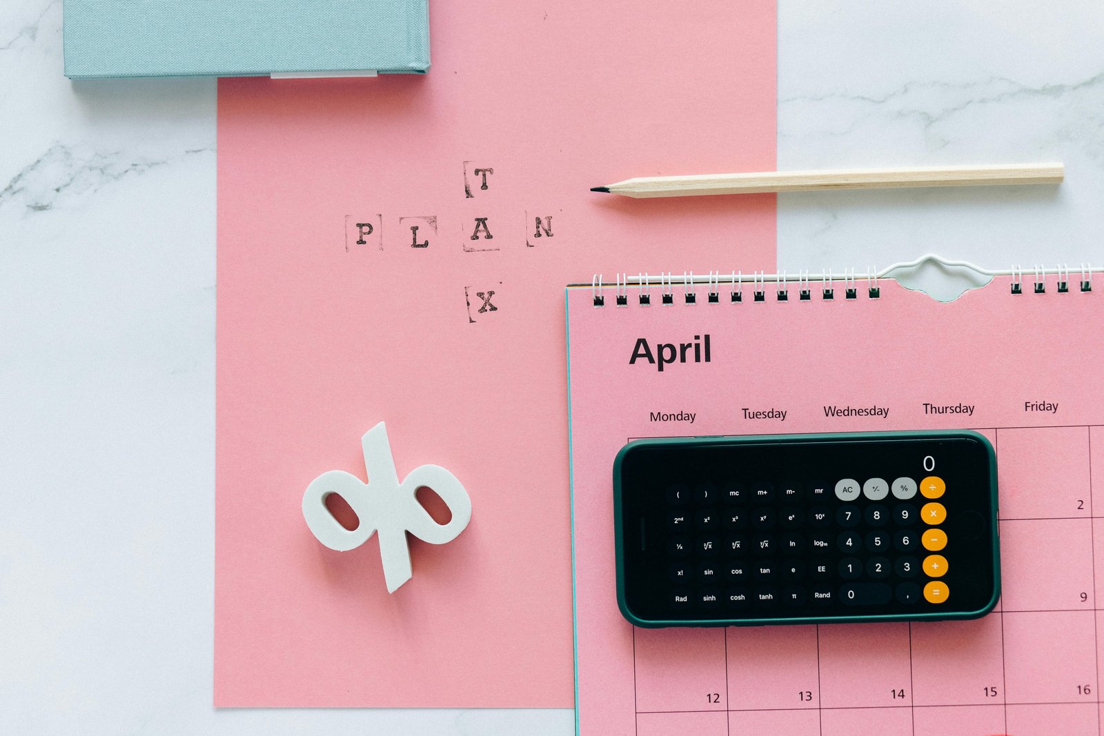 Hình ảnh đồng hồ tượng trưng cho thời hạn cuối cùng hay còn gọi là deadline.