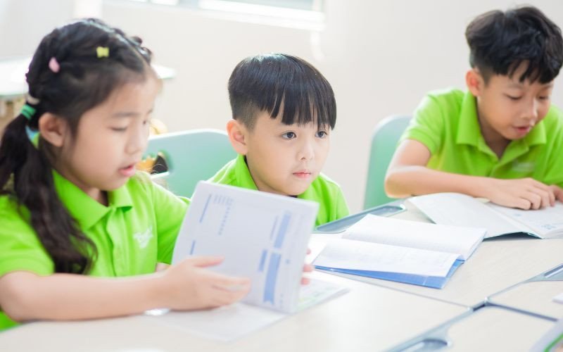 Hình ảnh minh họa các dạng bài tập Toán khác nhau