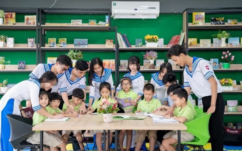Học sinh tham gia hoạt động ngoài trời tại trường tiểu học quốc tế Bamboo