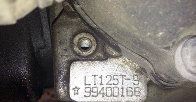 Kiểm tra số khung xe máy trong thủ tục đóng lại số khung, số máy