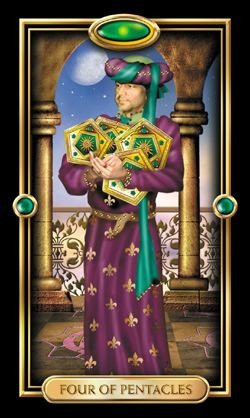 Lá bài 4 of Pentacles trong Tarot, cho thấy xu hướng tính cách ổn định và cẩn trọng trong việc quản lý