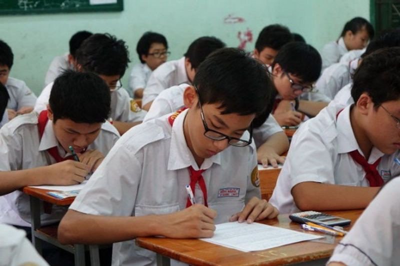 Quy định sử dụng thiết bị điện tử khi học lớp 7