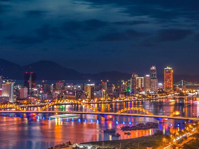 Ảnh minh họa cảnh đẹp Đà Nẵng với Cầu Vàng