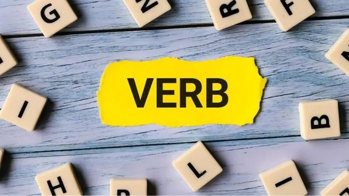 Cuốn sách ngữ pháp tiếng Anh mở ra với công thức "I am...", minh họa ý nghĩa của AM trong cấu trúc ngữ pháp