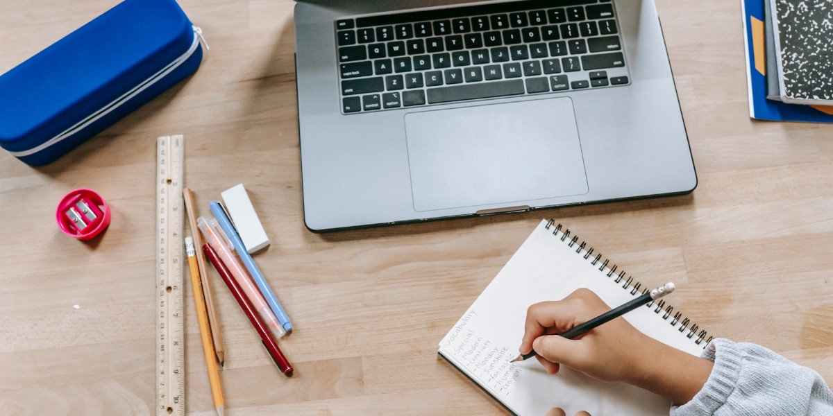 Đoạn văn mẫu cho bài tập PTE Summarize Written Text