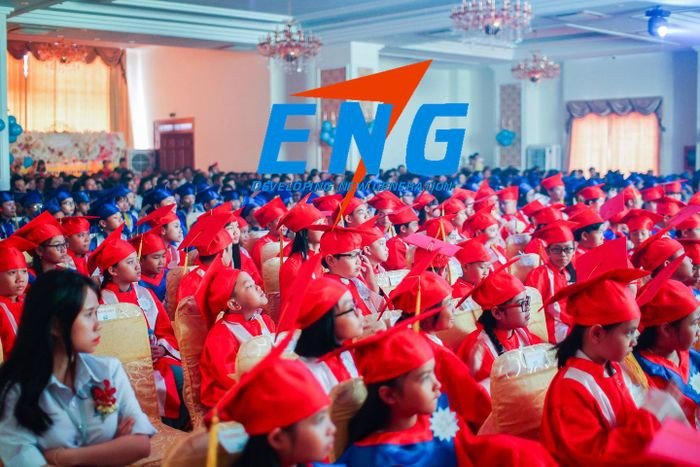 Học sinh tập trung học tiếng Anh tại một trung tâm tiếng Anh Biên Hòa