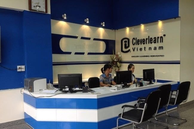 Học viên giao tiếp tại Trung Tâm Anh Ngữ Cleverlearn Vietnam tại Vinh