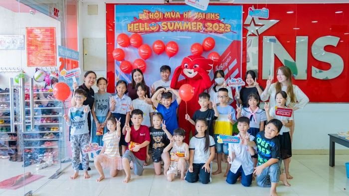 Học viên học tại một trung tâm tiếng Anh uy tín ở Củ Chi