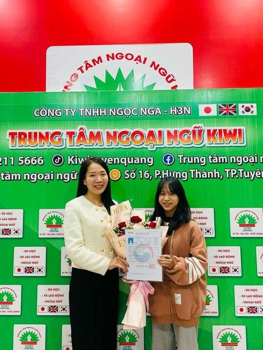 Học viên KIWI Tuyên Quang tự tin giao tiếp tiếng Anh