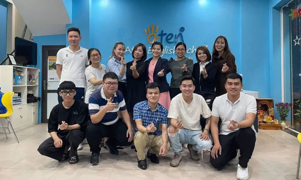 Học viên tại Anh ngữ ATEN Đà Nẵng tham gia lớp học tiếng Anh giao tiếp, nâng cao kỹ năng