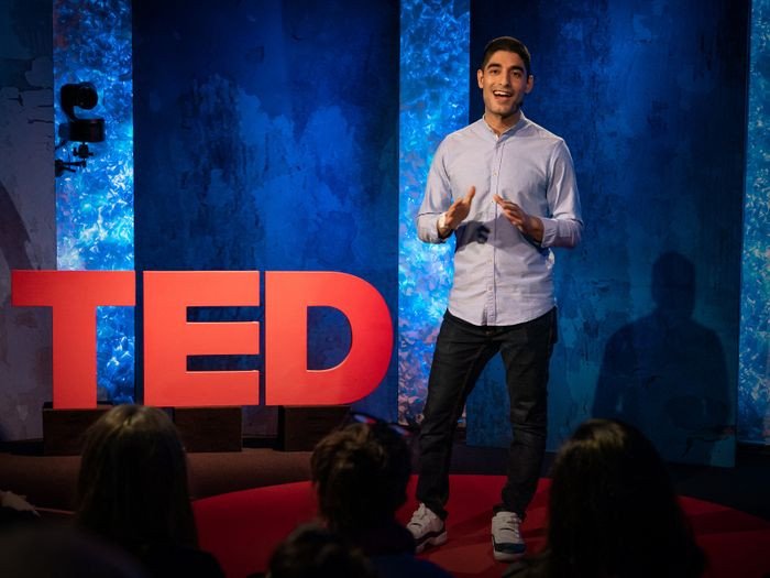 Khám phá TED để nâng cao tiếng Anh của bạn