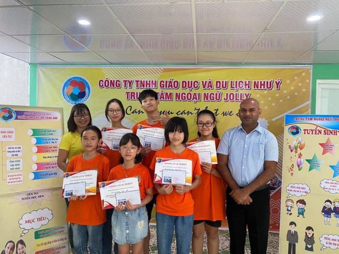 Không gian học tập hiện đại tại Trung tâm Ngoại ngữ Jolly