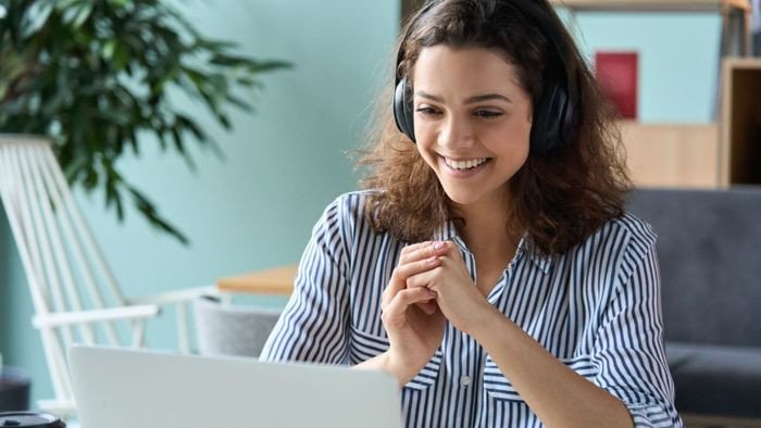 Kiên trì và thoải mái khi học tiếng Anh với AI
