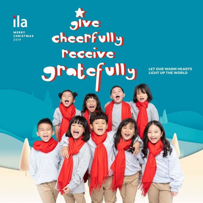 Lớp học tại ILA với giáo viên và học viên tương tác