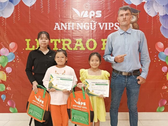 Lớp học tiếng Anh sôi động tại Anh Ngữ VIPS