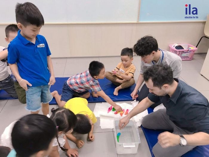 Lớp học tiếng Anh sôi động tại ILA dành cho trẻ em