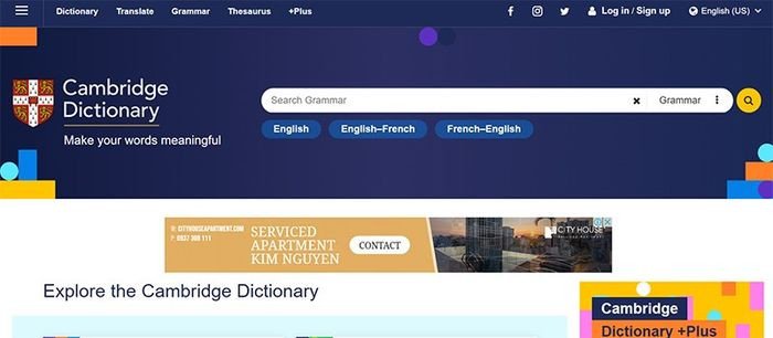 Màn hình hiển thị từ điển Cambridge, hỗ trợ học và tra cứu các thuật ngữ tiếng Anh chuyên ngành kinh tế.