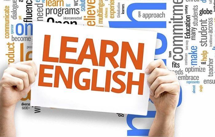 Người trẻ đa quốc gia bắt tay nhau, thể hiện sự kết nối và cơ hội toàn cầu khi thành thạo tiếng Anh