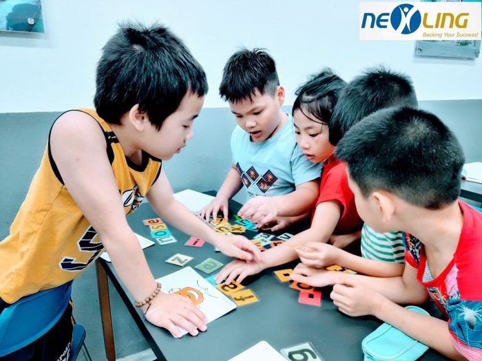 Trung tâm Tiếng Anh Quốc tế Hiện đại Neoling với không gian học tập thân thiện