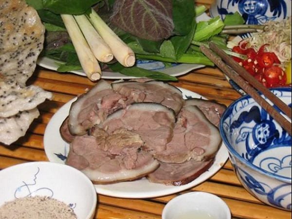 Bát thịt chó nấu giả cầy thơm ngon