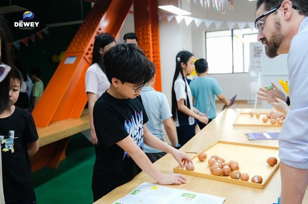 Cân bằng học và chơi là giải pháp cho áp lực học tập