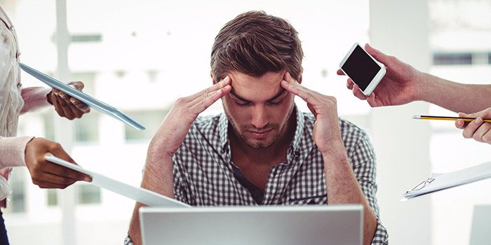 Căng thẳng, mệt mỏi có thể là nguyên nhân của giấc mơ thấy bát hương lặp lại