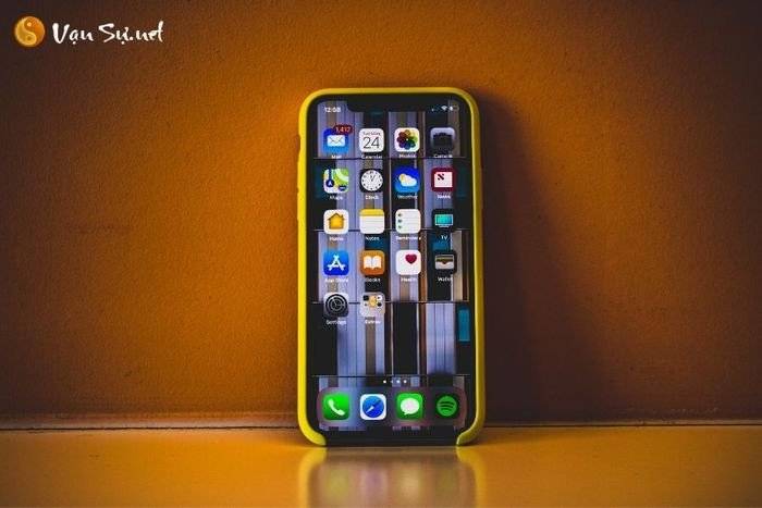 Chiếc điện thoại mới mua trong giấc mơ mang lại điềm báo may mắn
