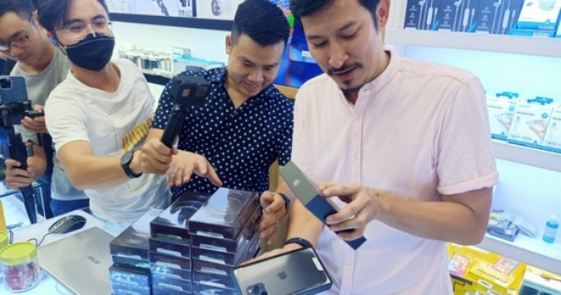 Chiêm bao mua iPhone nhưng hết hàng