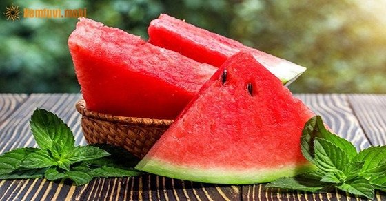 Chiêm bao thấy nhiều quả dưa hấu xếp chồng lên nhau