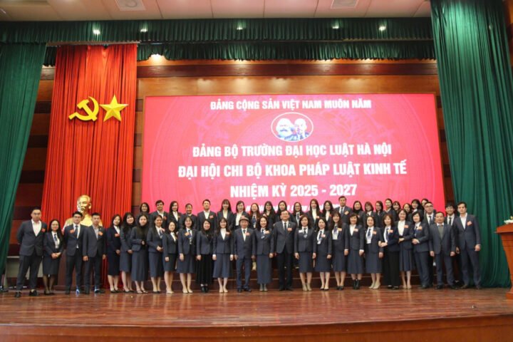 Gia đình sum họp, biểu tượng tình thân trong giấc mơ thấy bà ngoại