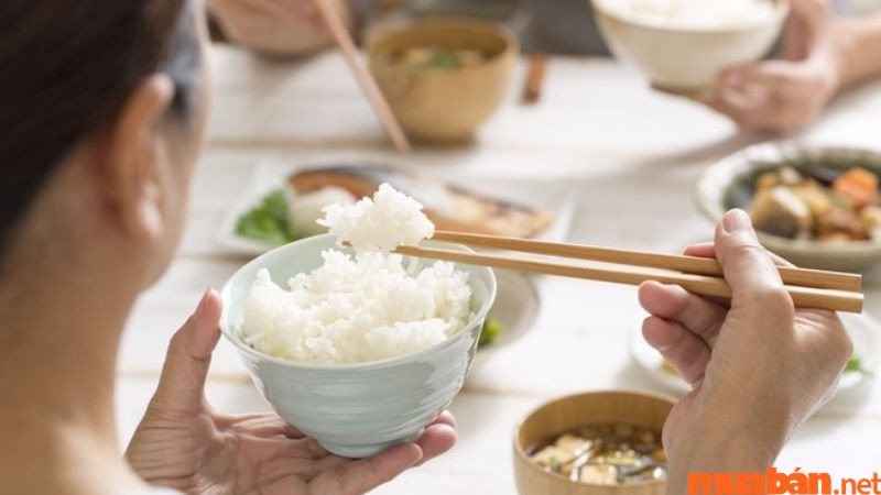 Giấc mơ thấy nhà mới của người khác cũ nát