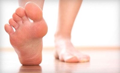 Giải mã giấc mơ bị đâm sau lưng, biểu tượng của sự bất an và phản bội