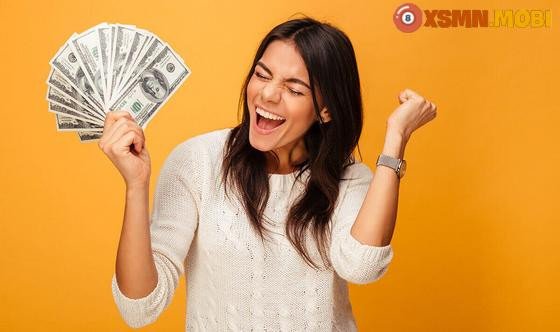 Giải mã những điềm báo khi mơ thấy nhặt được tiền và các con số may mắn