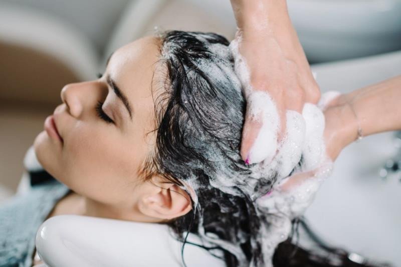 Hành động kiêng kỵ gội đầu trước kỳ thi để giữ lại kiến thức và may mắn