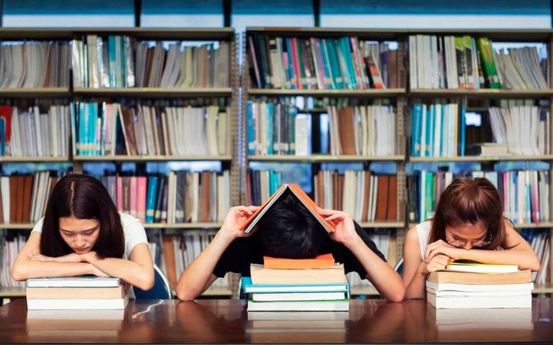 Hậu quả của việc áp lực học tập gây ra căng thẳng tâm lý và trầm cảm học đường
