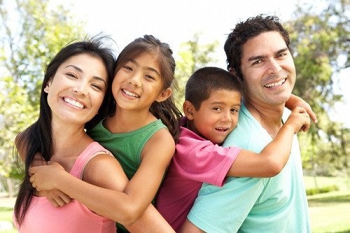 Hình ảnh gia đình đoàn tụ khi mơ thấy người thân