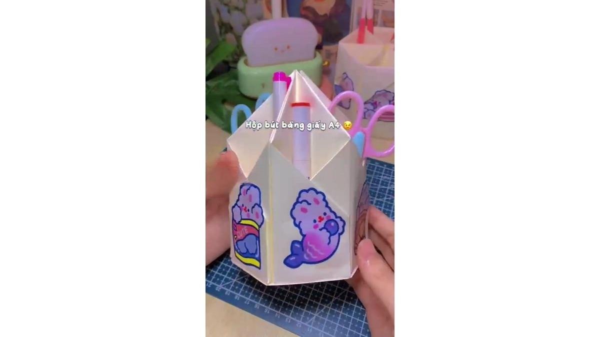 Hộp đựng bút nhiều ngăn làm từ giấy A4 đã hoàn thiện và sẵn sàng sử dụng