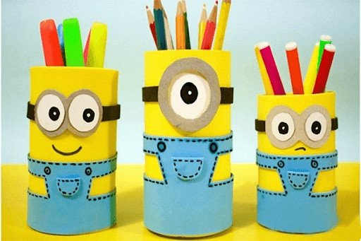 Hộp đựng bút sáng tạo từ chai nhựa