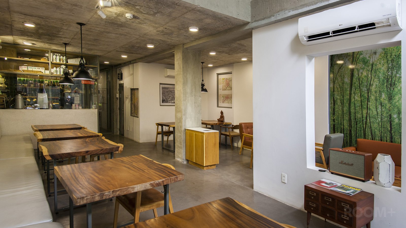 Không gian làm việc nhóm và cá nhân hiệu quả tại Work'in Saigon Cafe