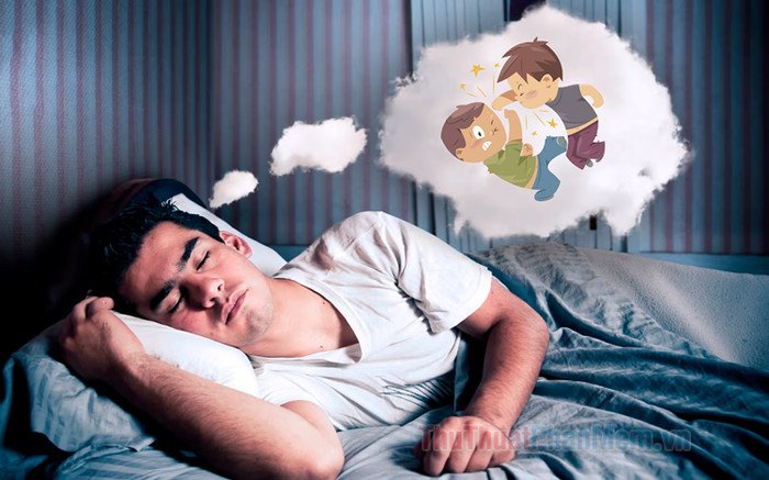 Một nhóm người đang hỗn chiến trên đường phố
