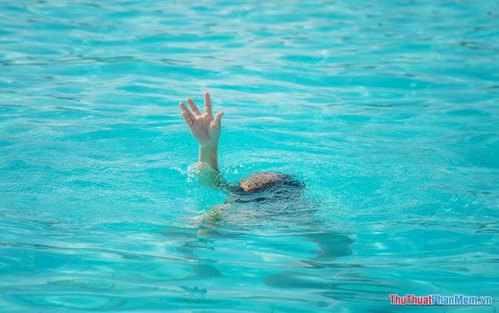 Nằm mơ thấy người thân chết đuối có điềm báo gì